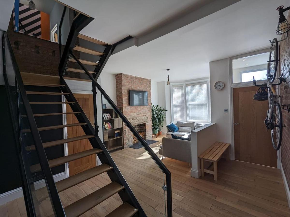 Urban Zen Den Villa Newcastle upon Tyne Bagian luar foto